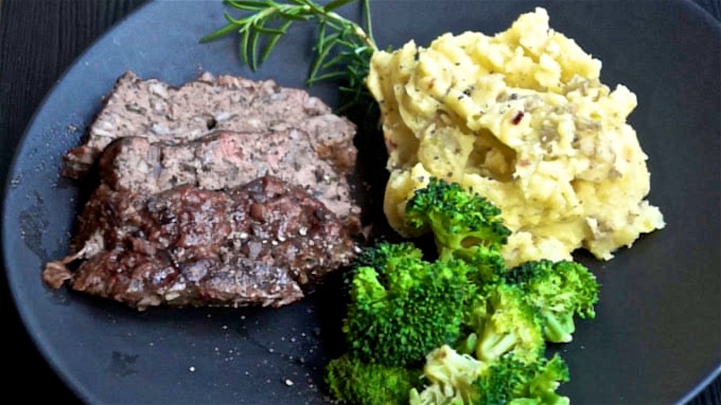 The semiSerious Foodies cook Meatloaf