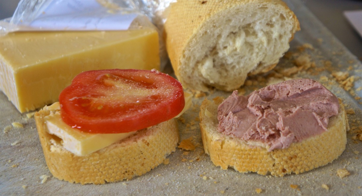 Mar 6: Baguette with tomato and cheese or liverwurst; Eggplant, sausage and ziti casserole