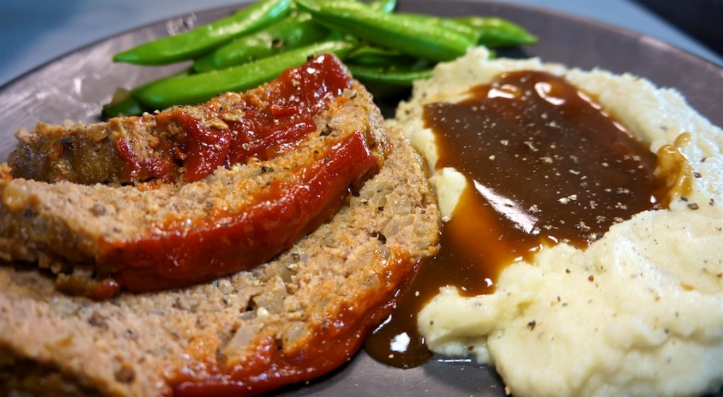 May 21: Smoked salmon on an onion bagel; Meatloaf with cauliflower mash and brown gravy