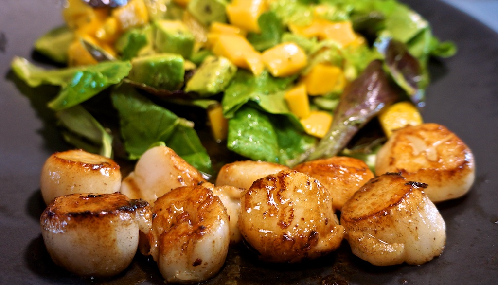 Jun 26: Chicken Wrap; Scallops with Avocado, Mango and Arugula Salad