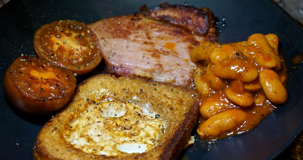 Jan 4: Egg Noodle, Broccoli, Asparagus and Shrimp; Egg in the Hole with Jumbo Beans in Tomato Sauce, Tomato and Ham