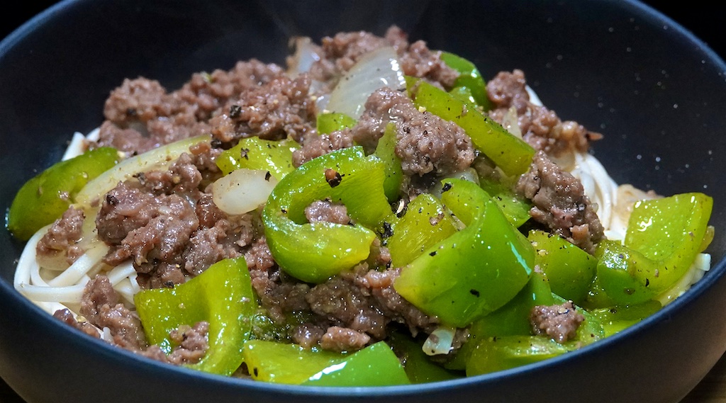 May 7: Tuna & Swiss, Turkey Breast, Kumato & Swiss; Black Pepper Beef with Soba Noodles