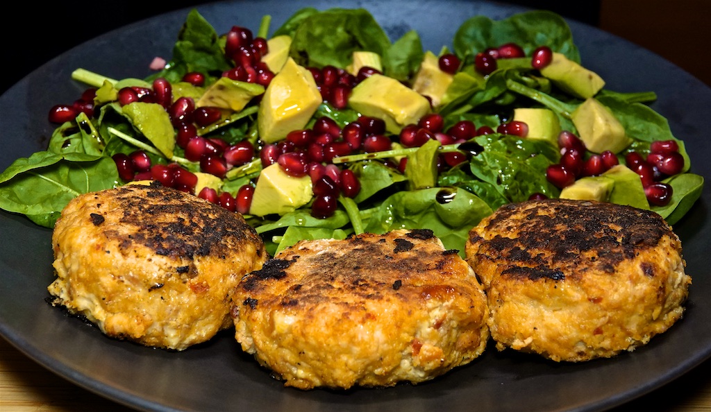 Aug 3: Beef & Mushroom Stir Fry & Sprouts in a Hot Panini Roll; Chipotle Turkey Bacon Rissoles with a Spinach, Avocado, Almond and Pomegranate Salad