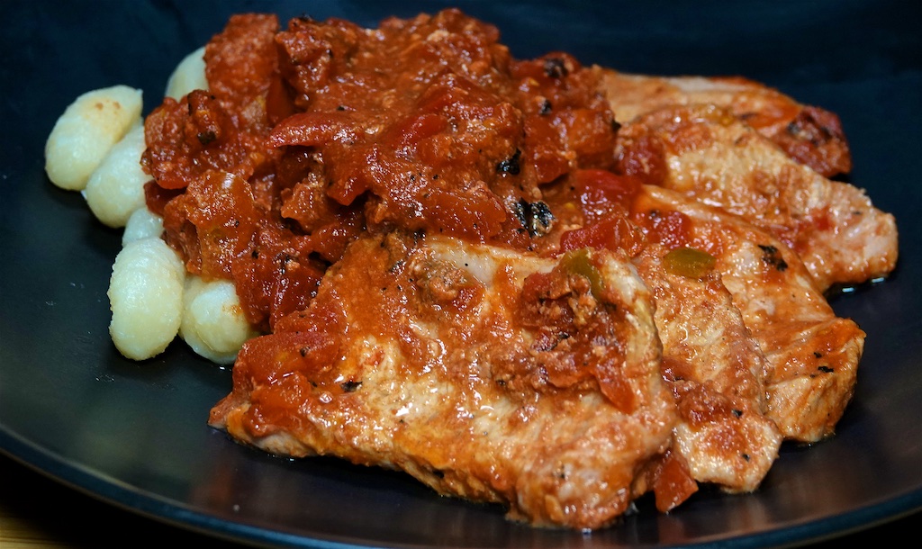Dec 12: Cheddar & Kumato, Hummus & Sprouts; Pork Cutlets in Tomato Sauce with Gnocchi