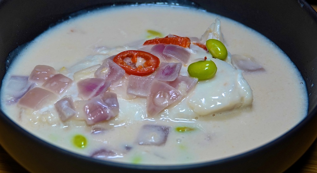 Feb 21: Turmeric-Coconut Curry with Panini Roll; Thai-Style Cod à la Nage with Edamame