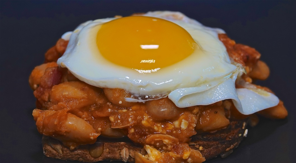 Apr 27: Rissole Rolls; Giant Beans in Tomato Sauce on Toast Topped with Fried Eggs