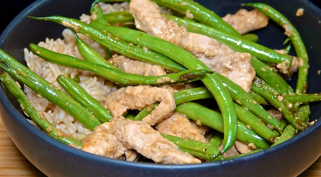 May 30: Smoked Trout & Avocado Sandwich; Stir-fry Pork with Green Beans and Brown Rice