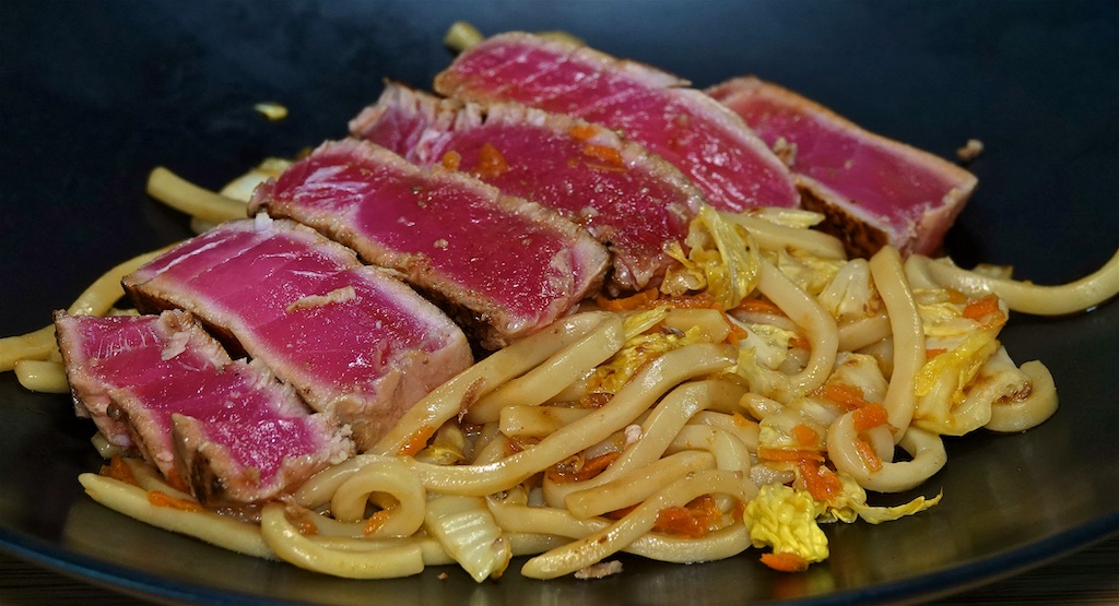 Jul 17: Brioche Bagel with Kumato & Swiss; Seared Ahi Tuna with Udon Noodle Salad