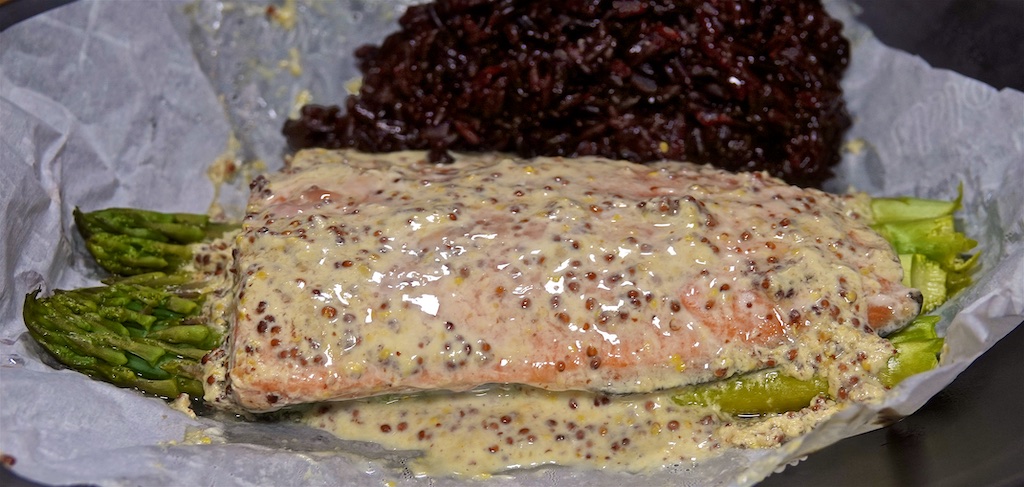 Oct 9: Red Wine & Mushroom Meatloaf Roll; Mustardy Salmon in a packet with Asparagus and Black Rice