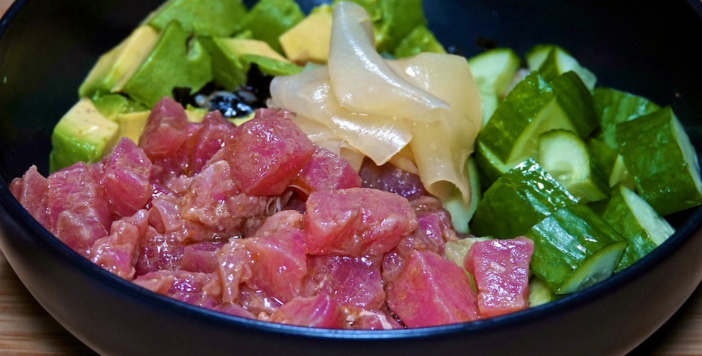 Oct 16: Sweet & Spicy Tuna, Kumato & Butter Lettuce on Brioche Bagel; Poke Bowl with Black Rice, Avocado, Cucumber & Pickled Ginger