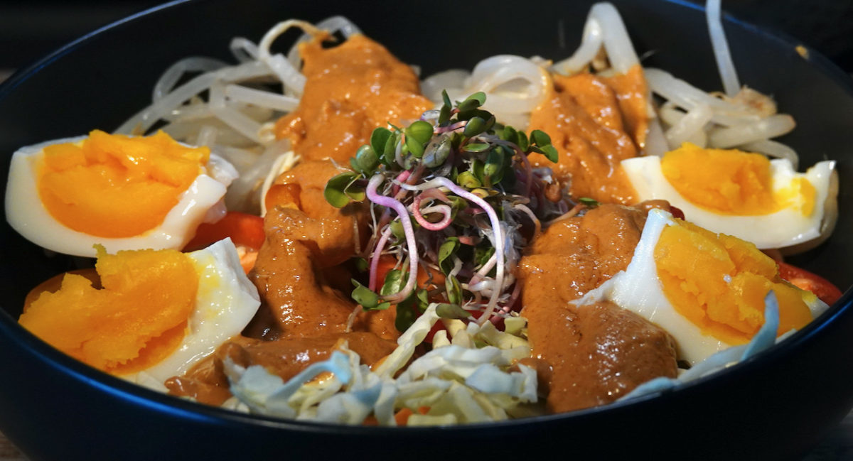 Jun 21: Chorizo, Bell Pepper & Smokey Cheddar; Gado Gado with Peanut Sauce