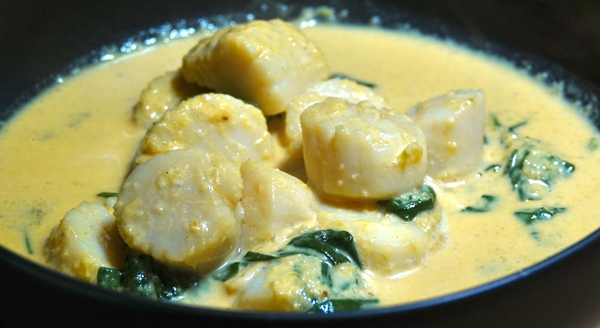 Oct 9: Curried Scallops with Spinach