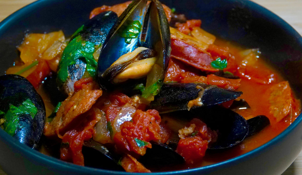 Mar 19: Spanish Mussels with Chorizo and Tomato-Wine Sauce