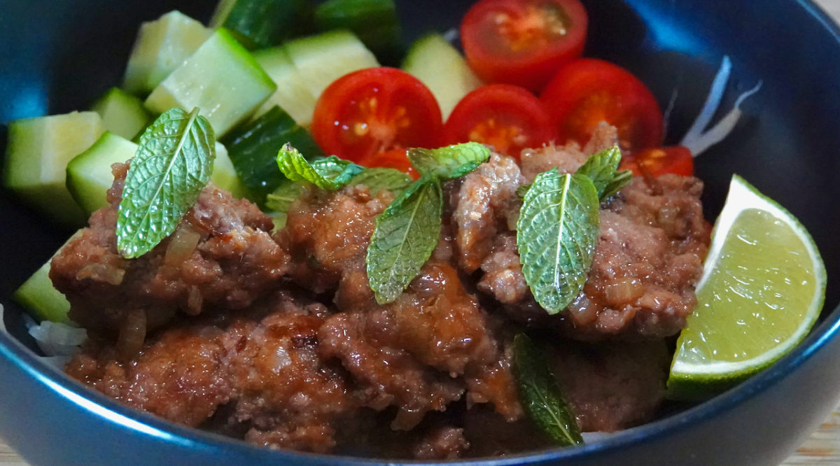 Jul 13: Caramelized Ginger Pork on Bean Sprouts with Cherry Tomatoes and Cucumber