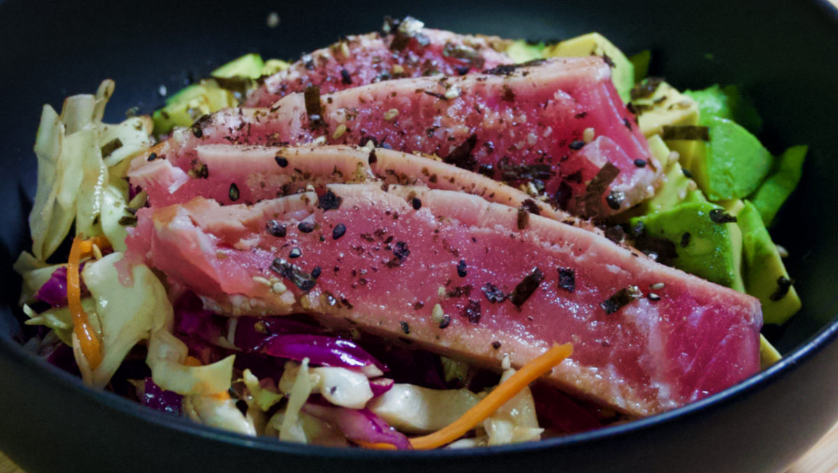 Dec 16: Seared Tuna Tataki Rice Bowl with Avocado and Japanese Coleslaw